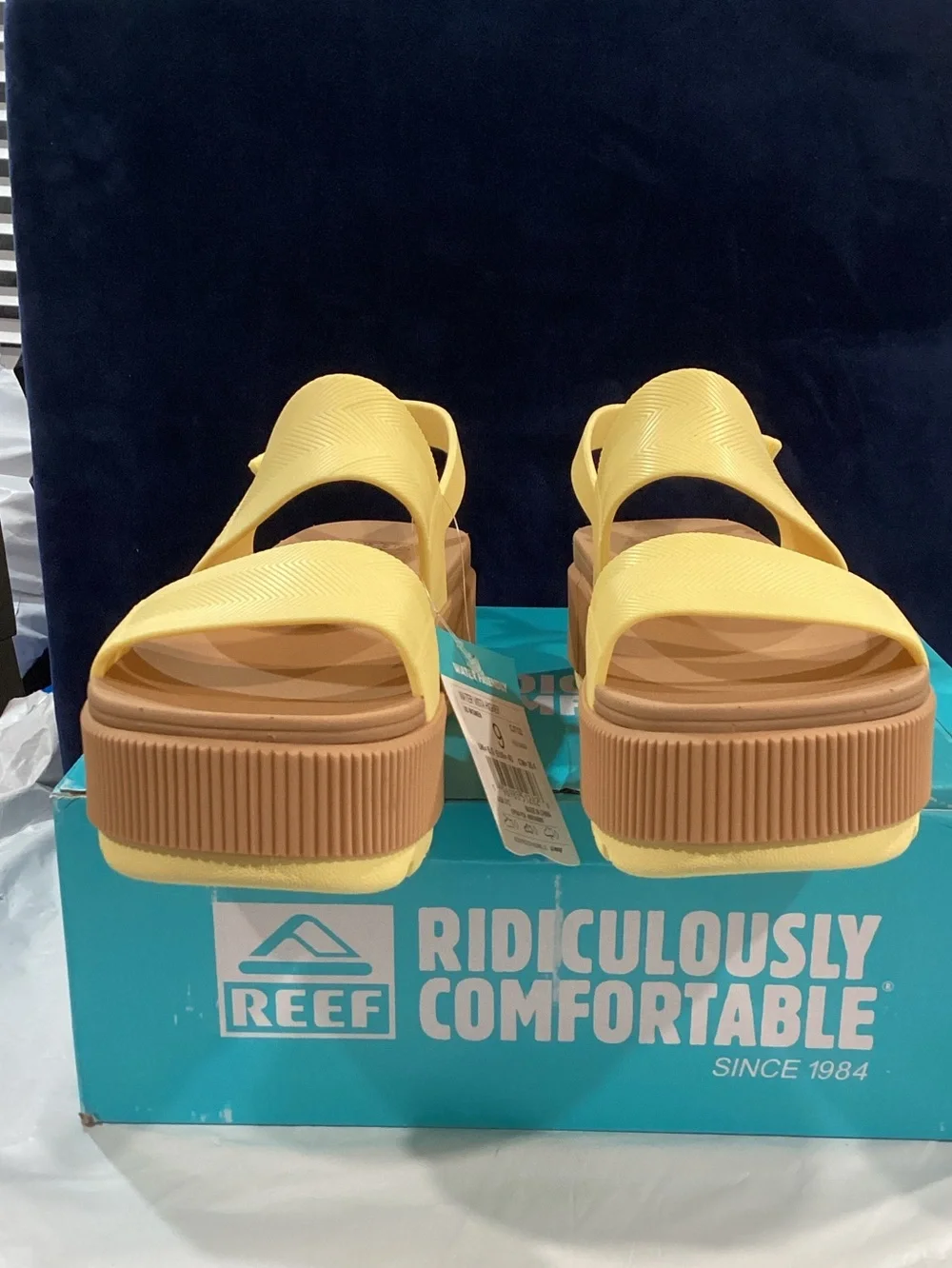 REEF Water Vista Higher Yellow Platform Sandals Women’s Size 9 NWB